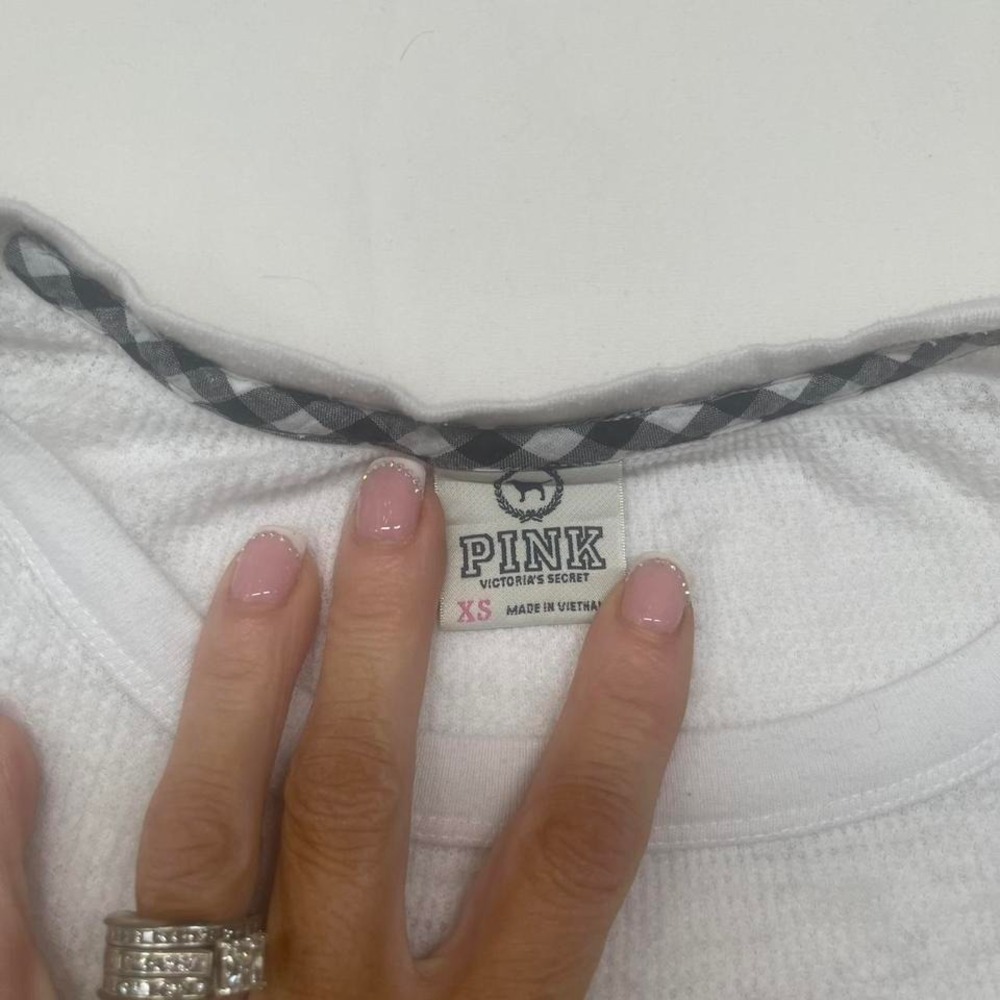 Victoria secret shirt - Picture 3 of 8